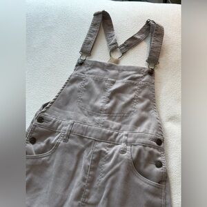 Uniq Always on Time Overall Skirt in Grey